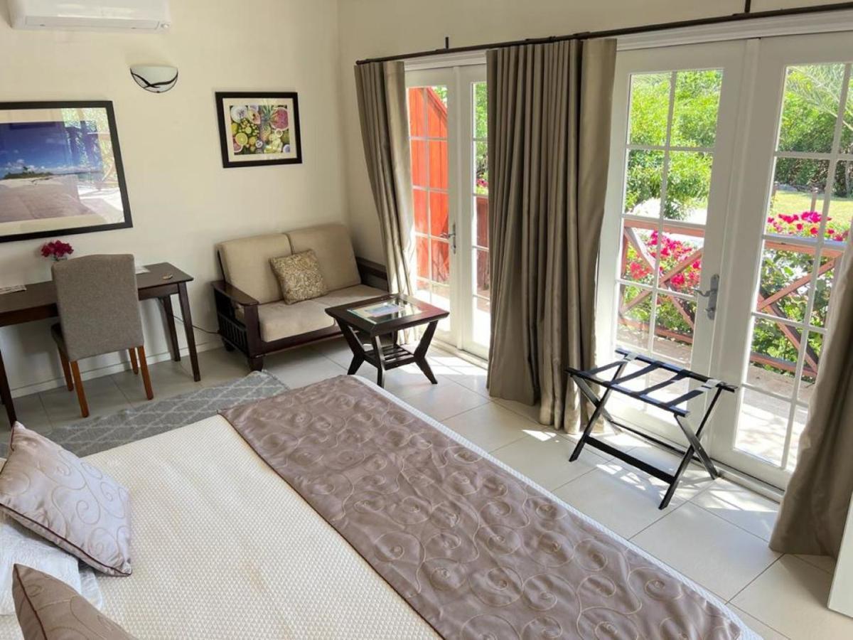 Admiral'S Inn And Gunpowder Suites English Harbour Esterno foto