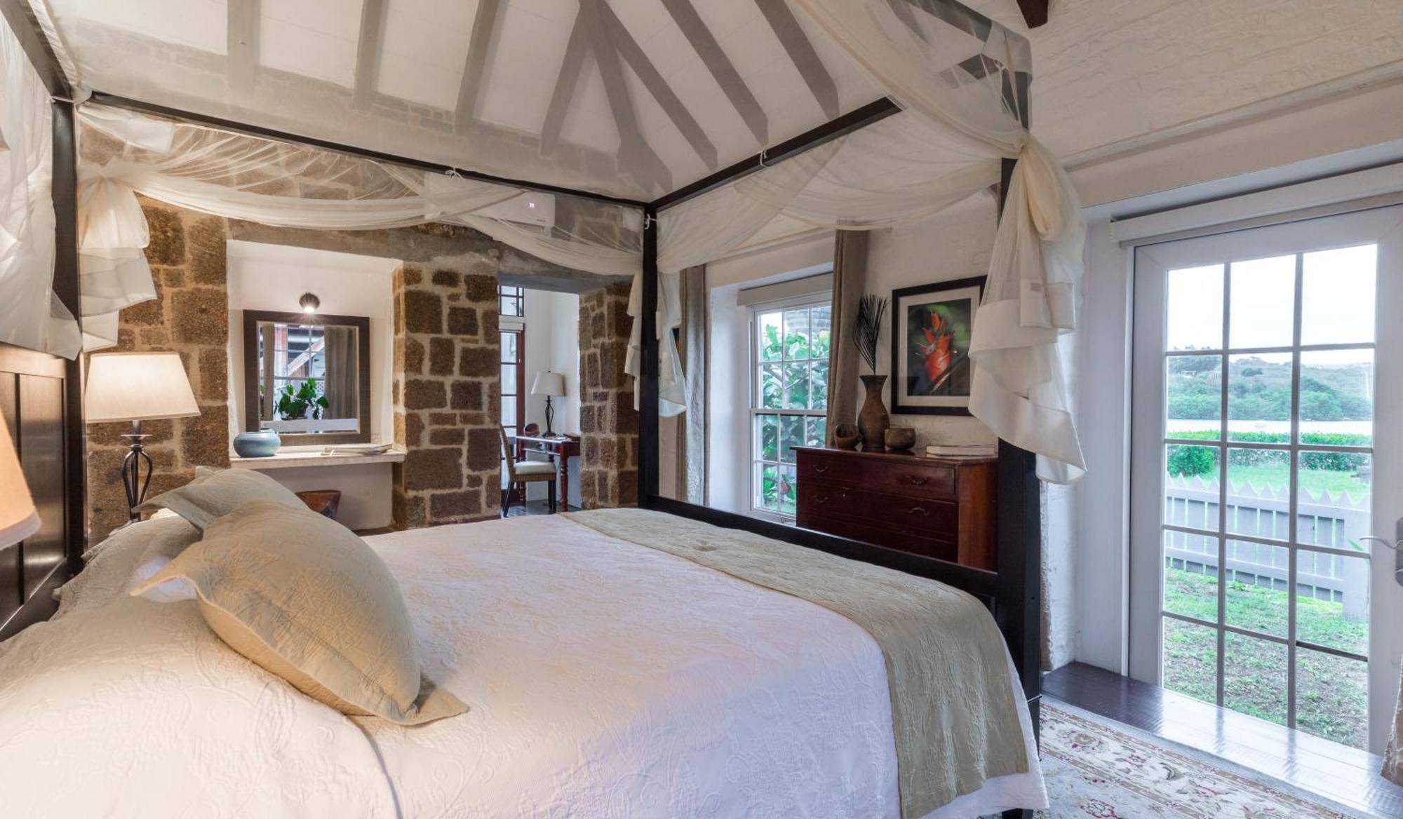 Admiral'S Inn And Gunpowder Suites English Harbour Esterno foto