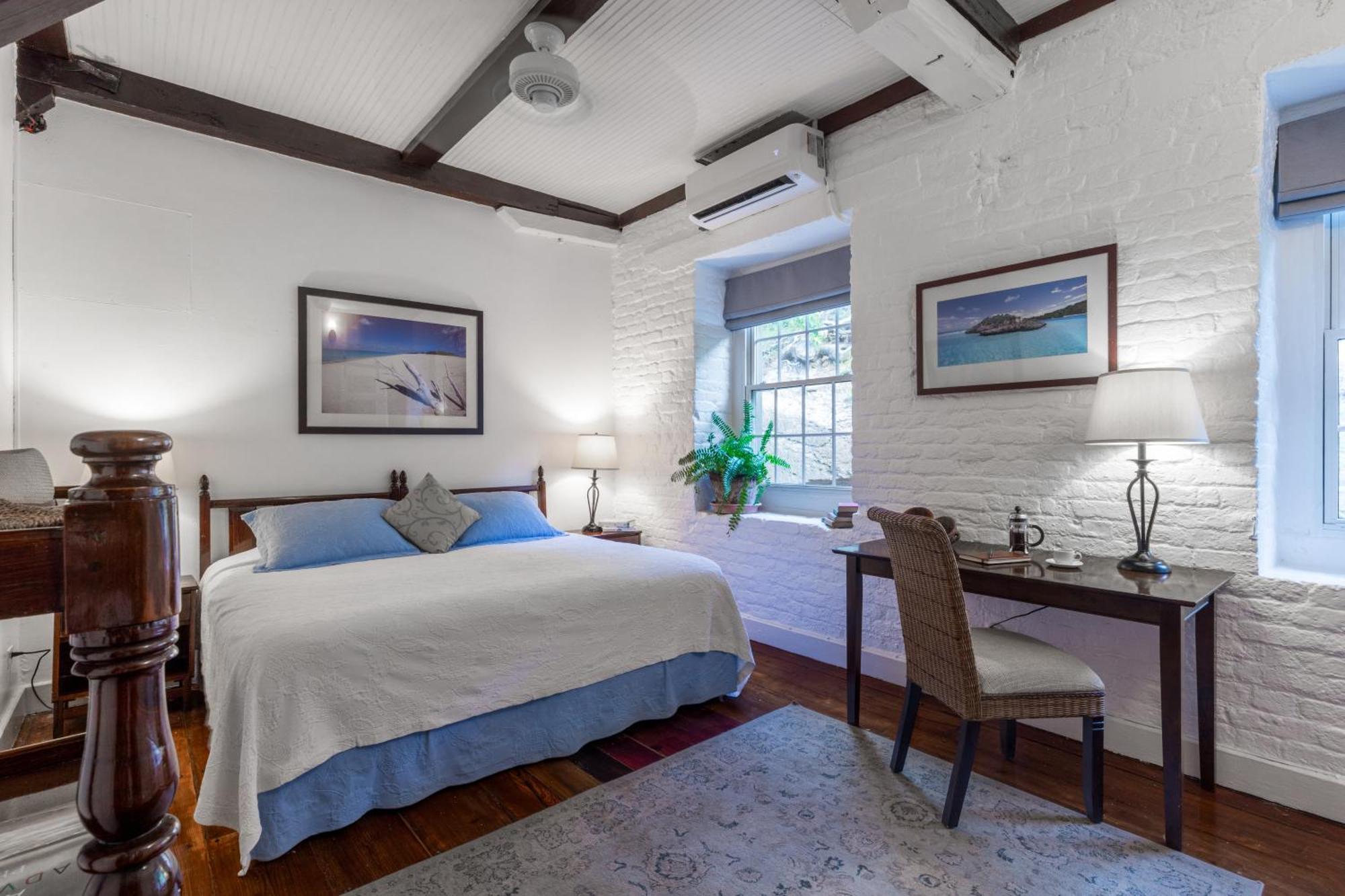 Admiral'S Inn And Gunpowder Suites English Harbour Esterno foto